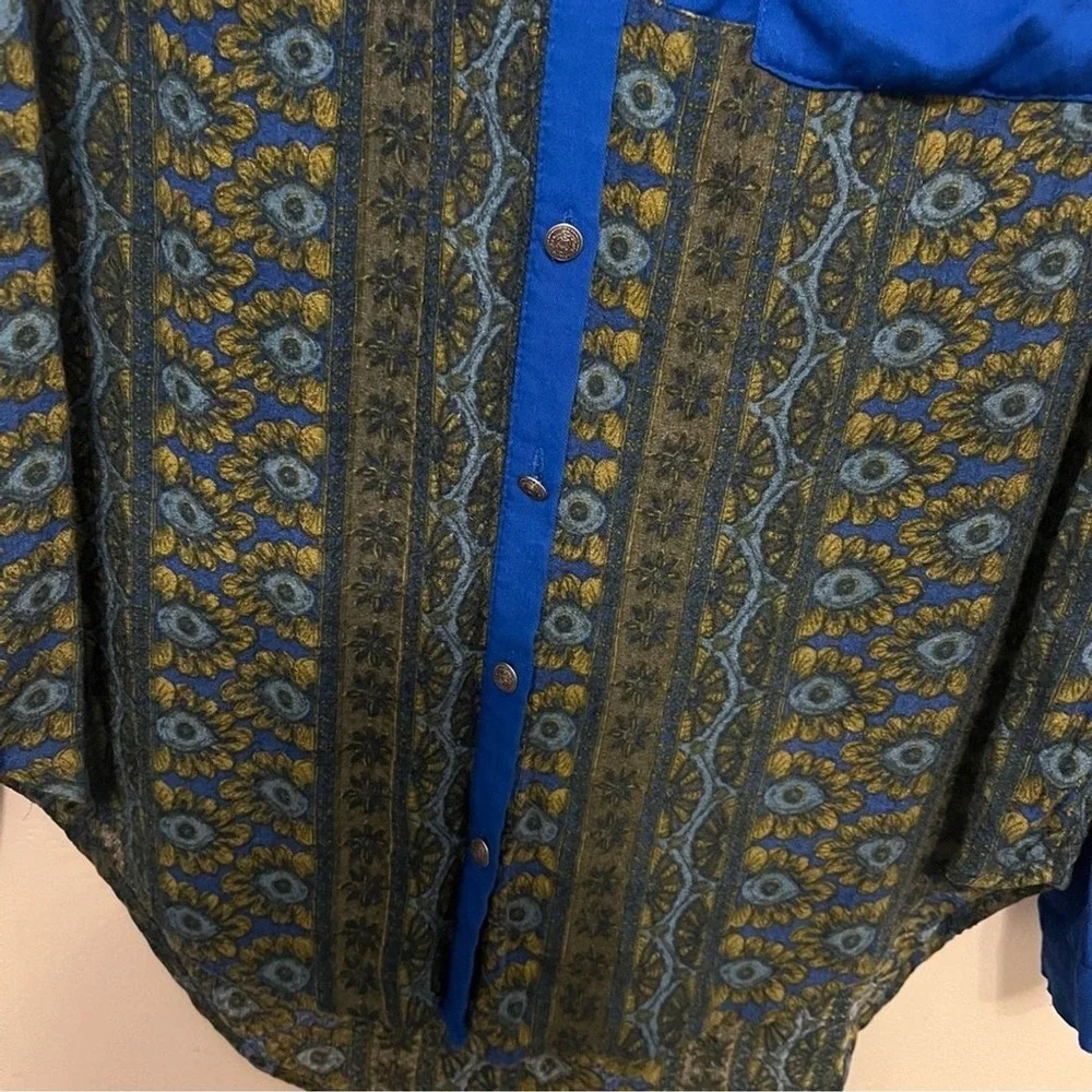 Free People Button Down Long Sleeve‎ Color block Floral Tunic Shirt Size Medium